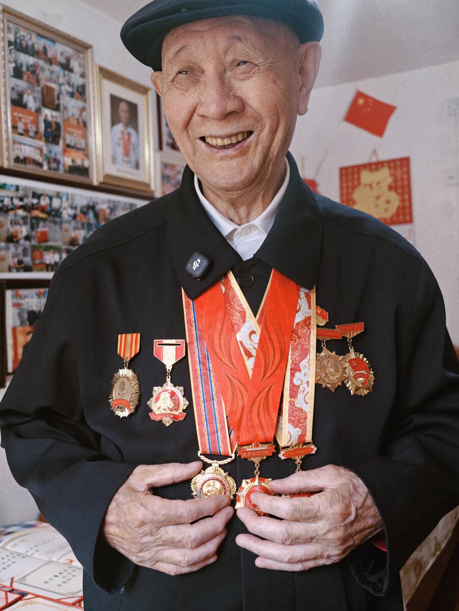 老党员肖像